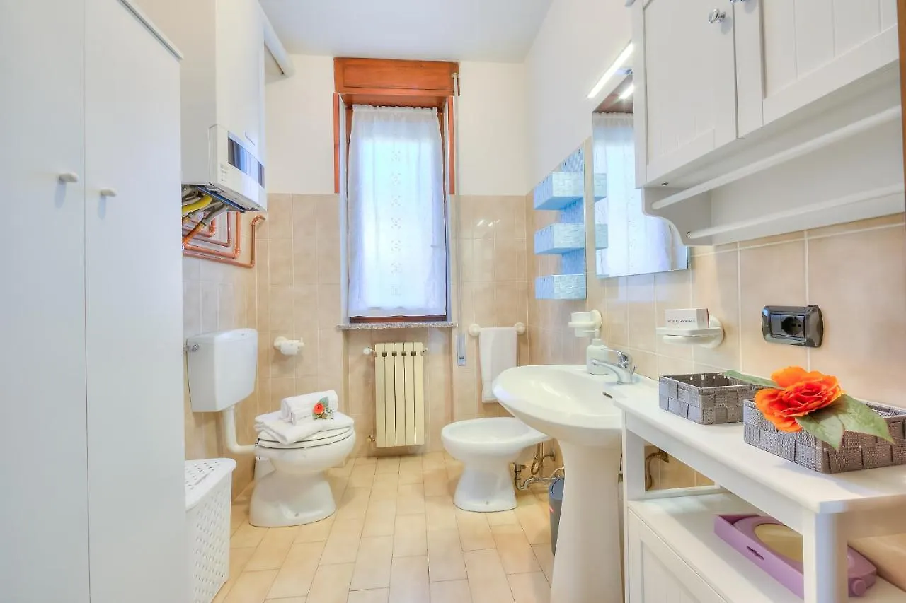 Holiday home Cedar House Villa Few Minutes From Lake - Happy Rentals Angera Italy