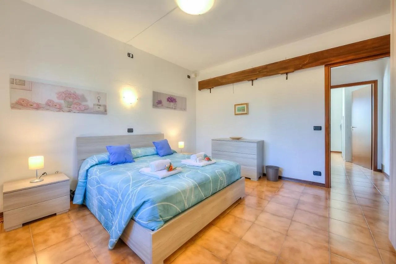 Holiday home Cedar House Villa Few Minutes From Lake - Happy Rentals Angera