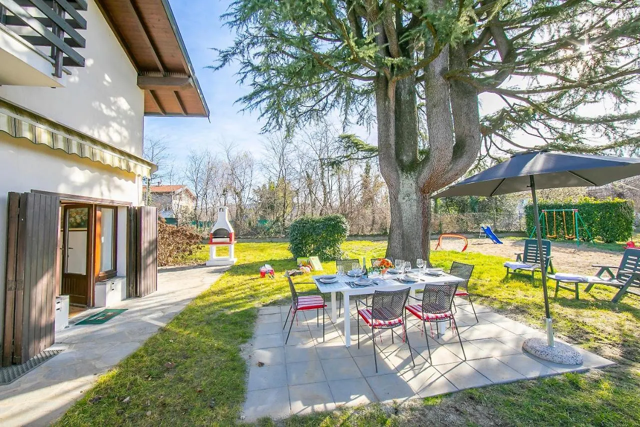 Cedar House Villa Few Minutes From Lake - Happy Rentals Angera Holiday home