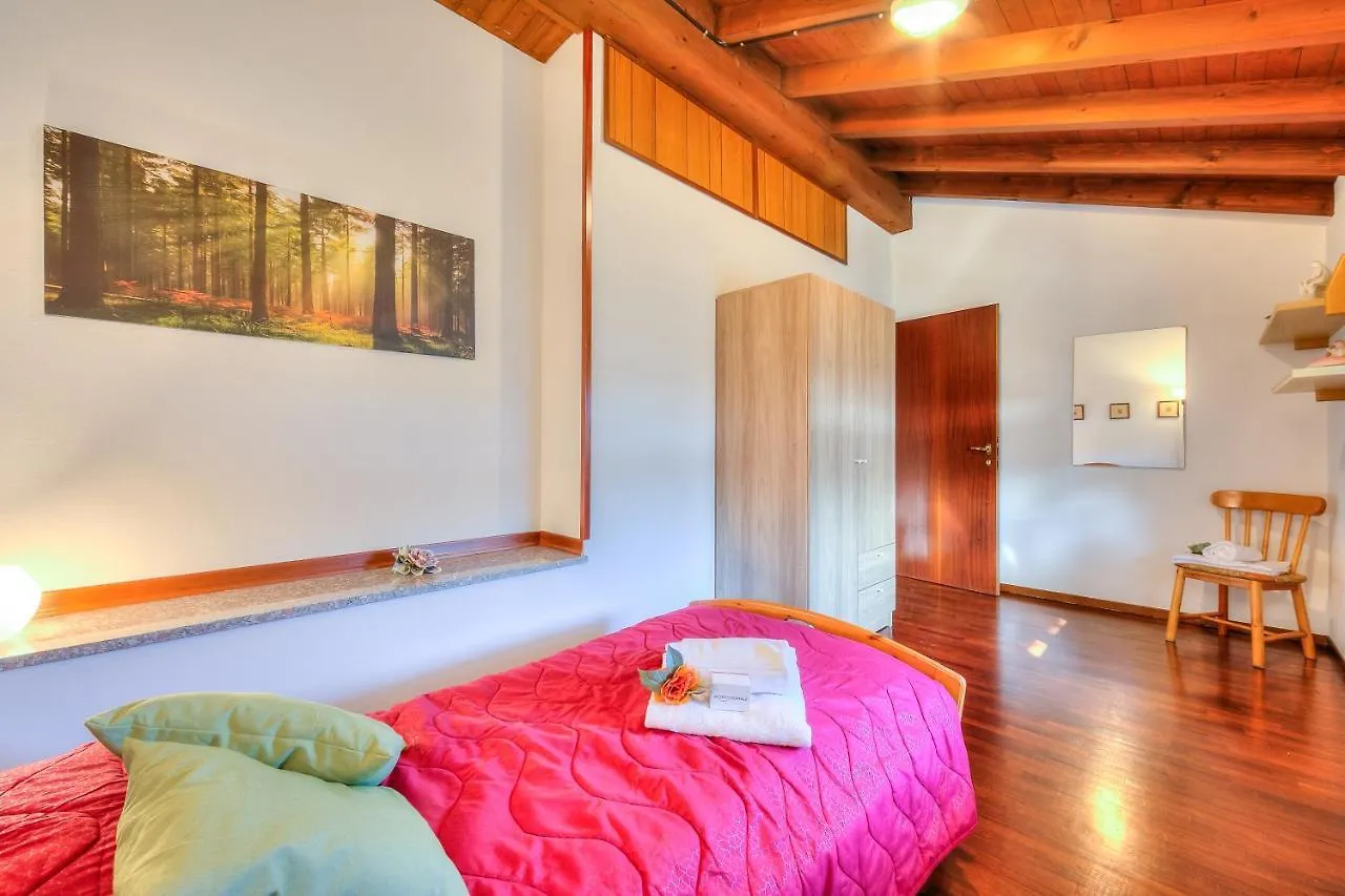 Cedar House Villa Few Minutes From Lake - Happy Rentals Angera