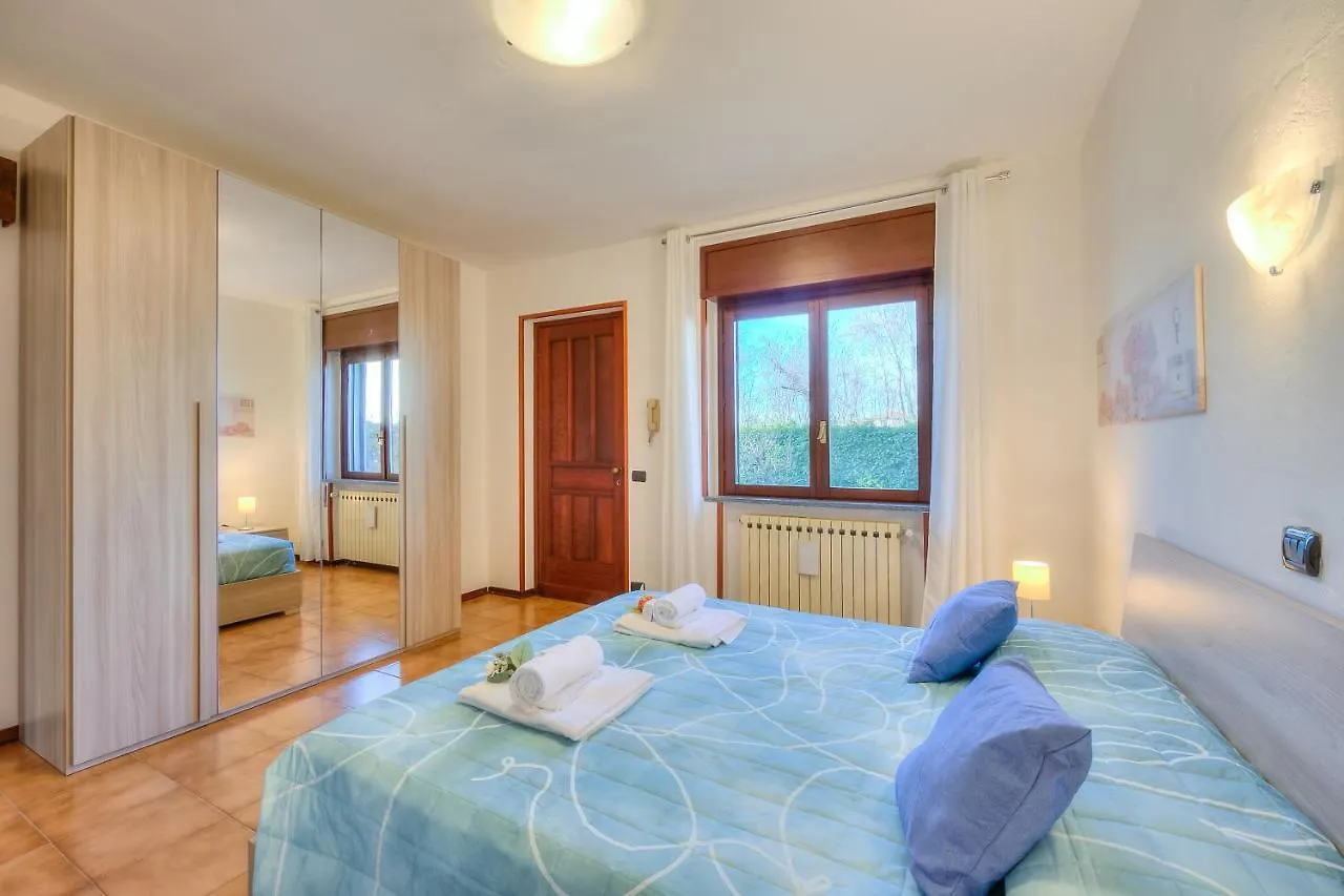 Cedar House Villa Few Minutes From Lake - Happy Rentals Angera
