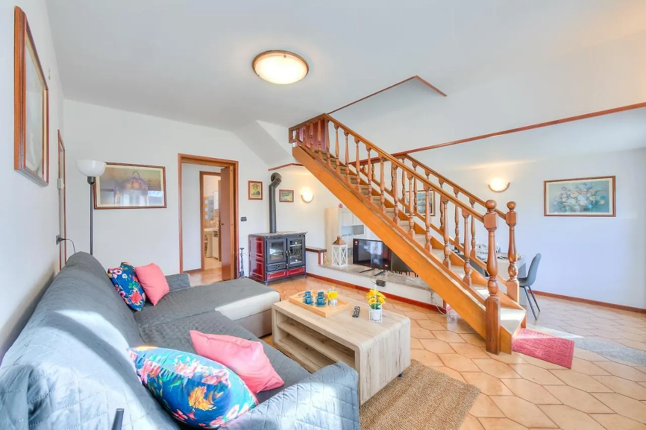 Holiday home Cedar House Villa Few Minutes From Lake - Happy Rentals Angera