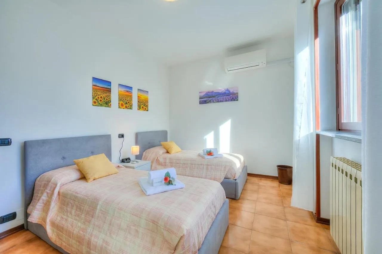 Cedar House Villa Few Minutes From Lake - Happy Rentals Angera