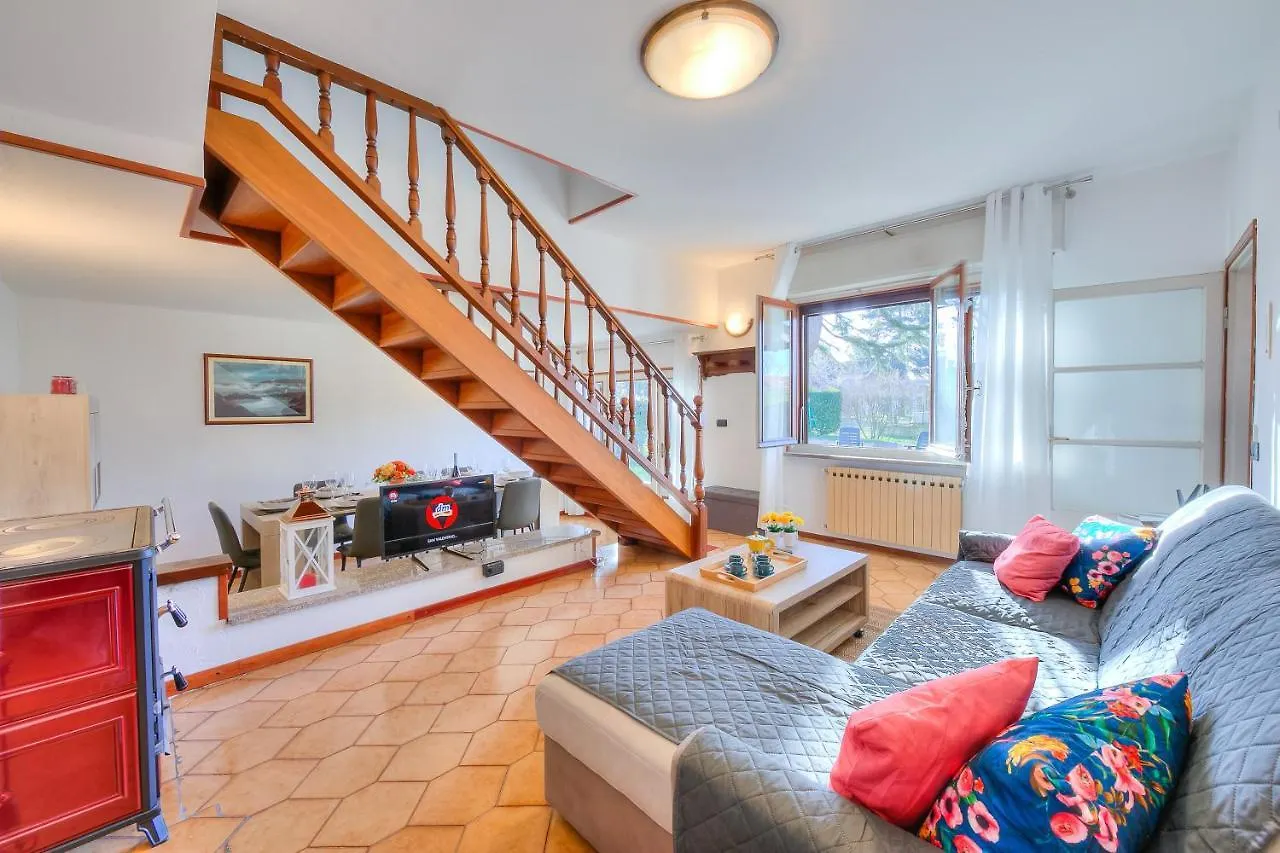 Holiday home Cedar House Villa Few Minutes From Lake - Happy Rentals Angera