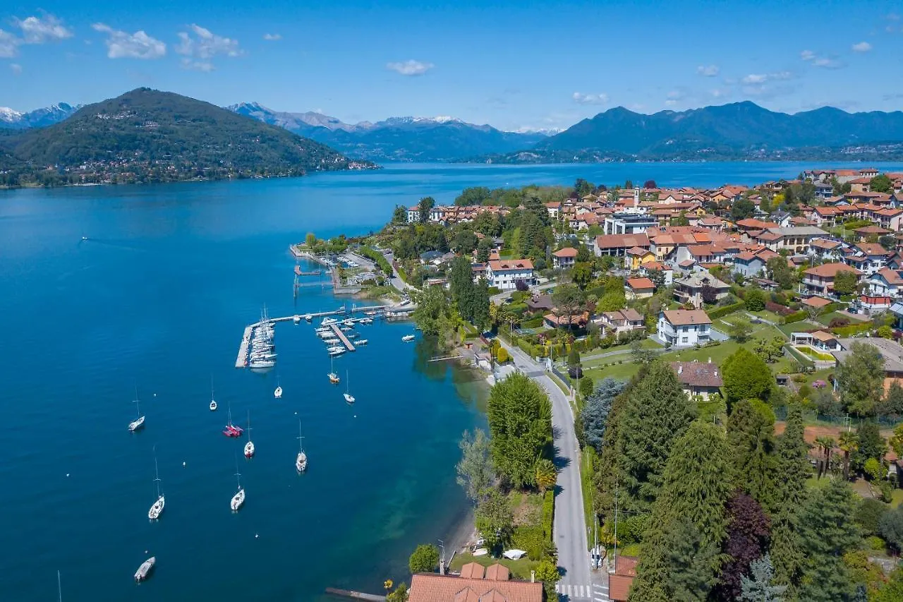 Cedar House Villa Few Minutes From Lake - Happy Rentals Angera 0*,
