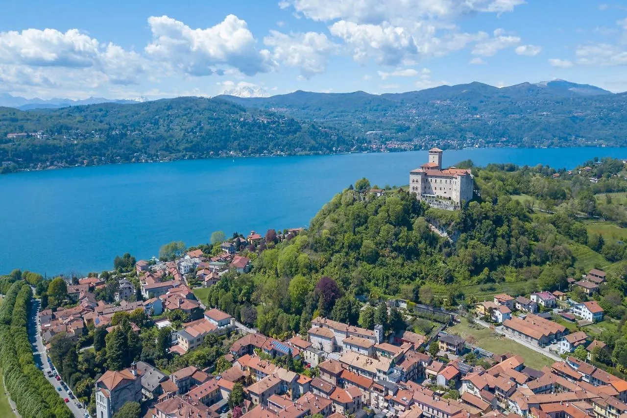 Cedar House Villa Few Minutes From Lake - Happy Rentals Angera
