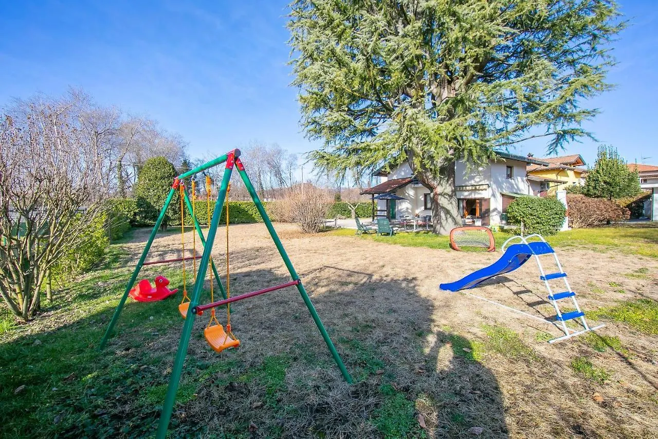 Holiday home Cedar House Villa Few Minutes From Lake - Happy Rentals Angera Italy